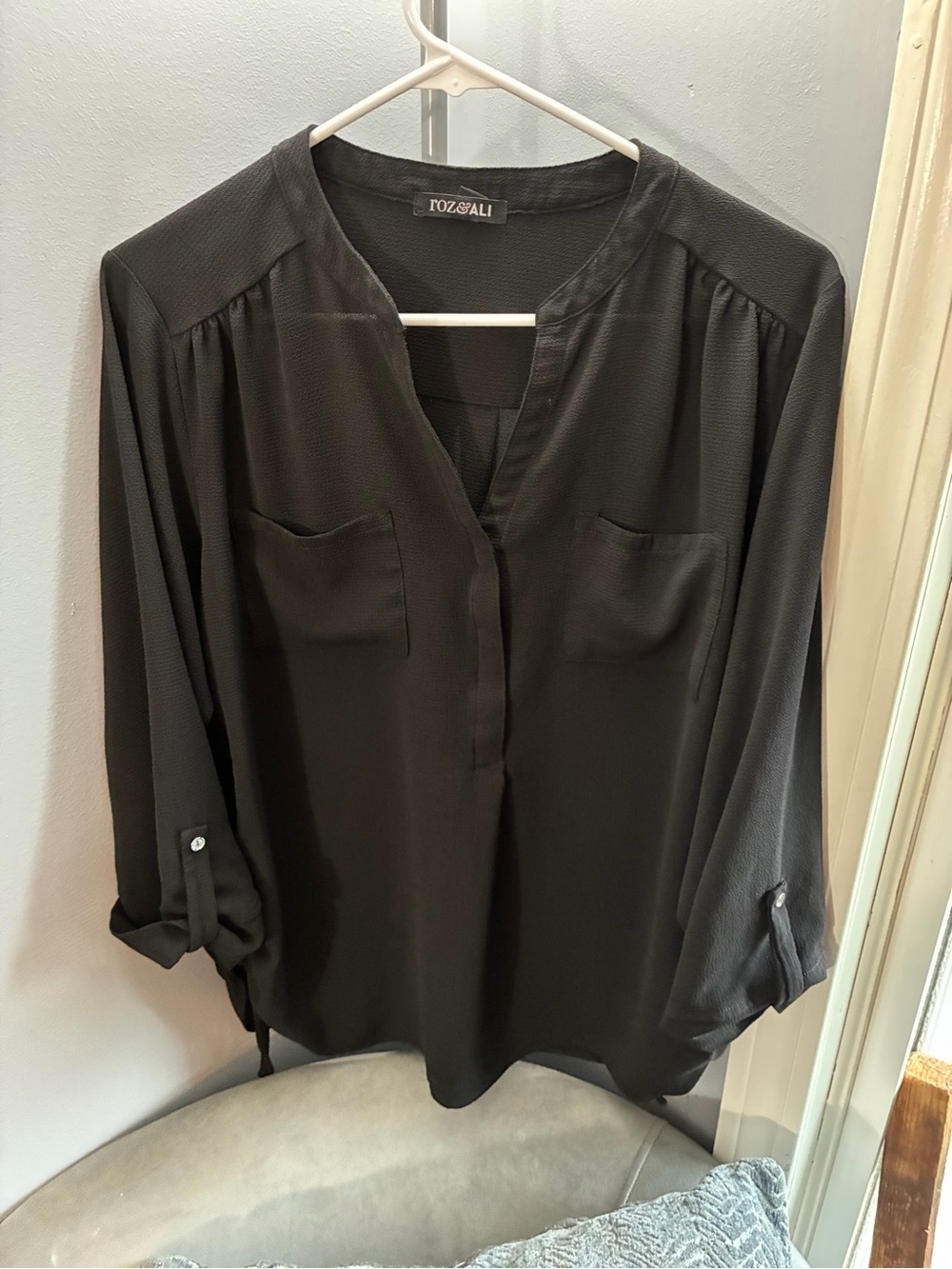 Roz & Ali Black V-Neck Long Sleeve Pocket Blouse